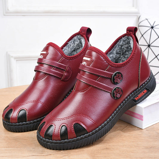 Тези нови зимни ботуши са изработени от топла смес от памук и вълна, която е водоустойчива и противоплъзгаща.