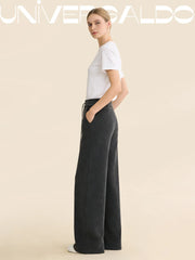 Нови ежедневни кадифени панталони с широки крачоли, много удобни за носене.